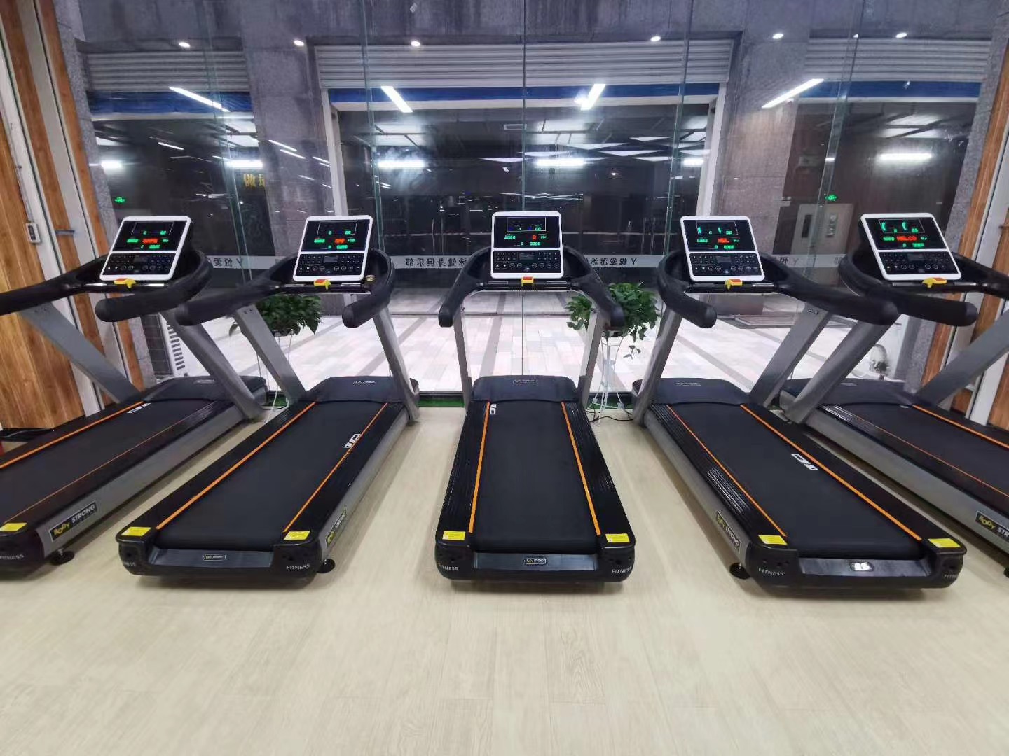 健身房器械日常保养与维护：跑步机篇
